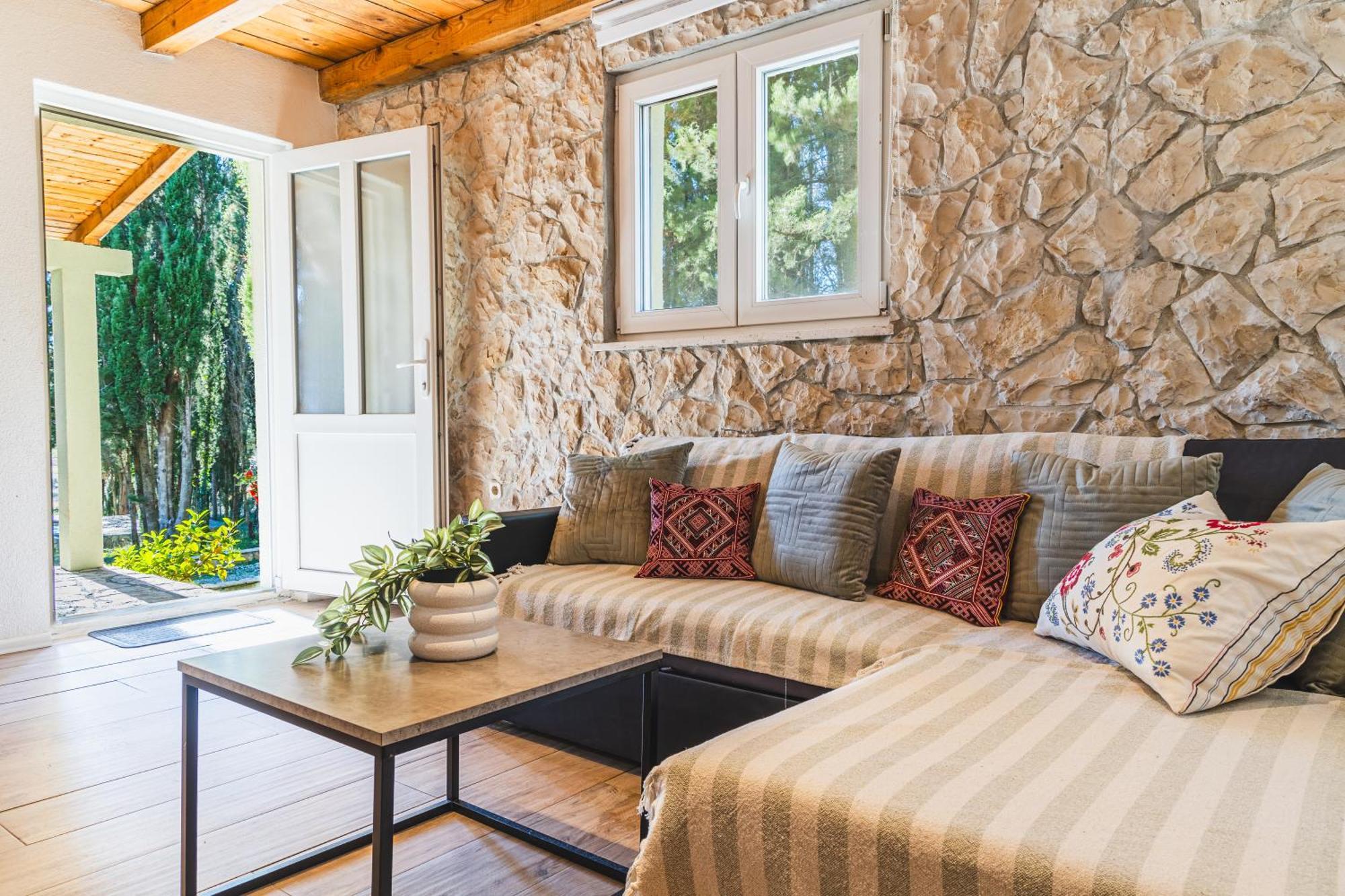 Country House Uros In Nature With Pool Lovorno Exterior photo